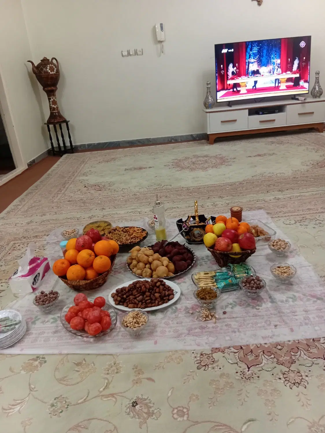 اجاره خانه به یک نفر خانم طبقه پایین گل خانه ای