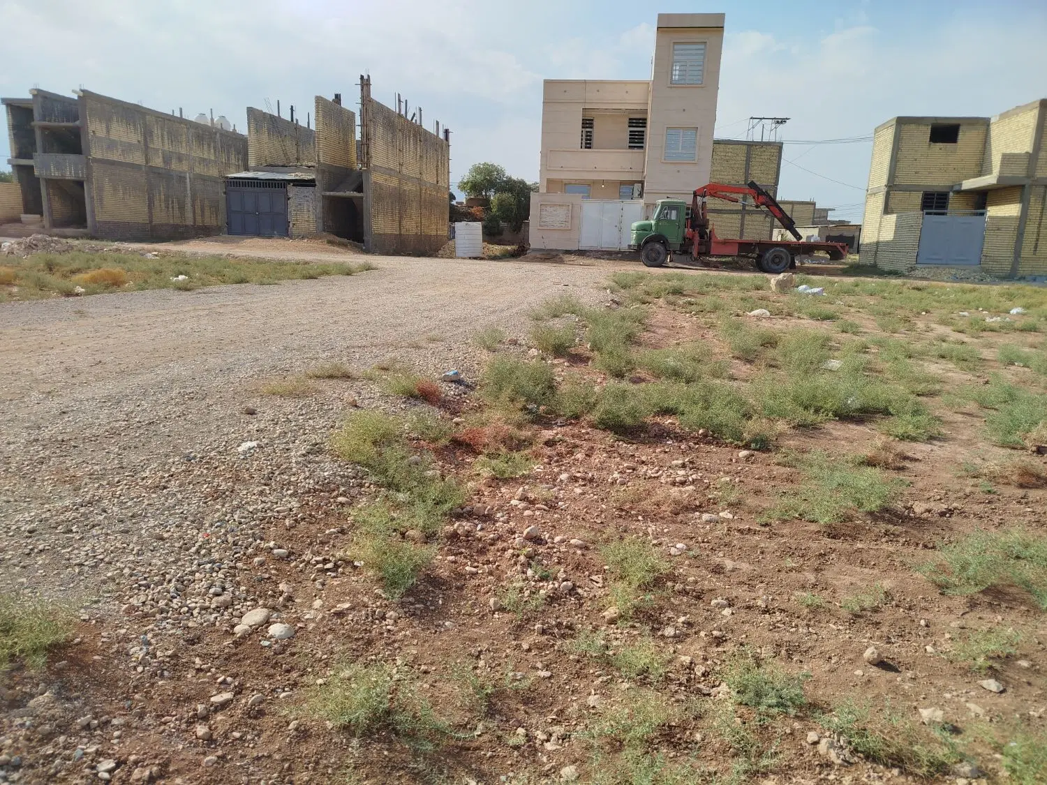 فروشنده زمین