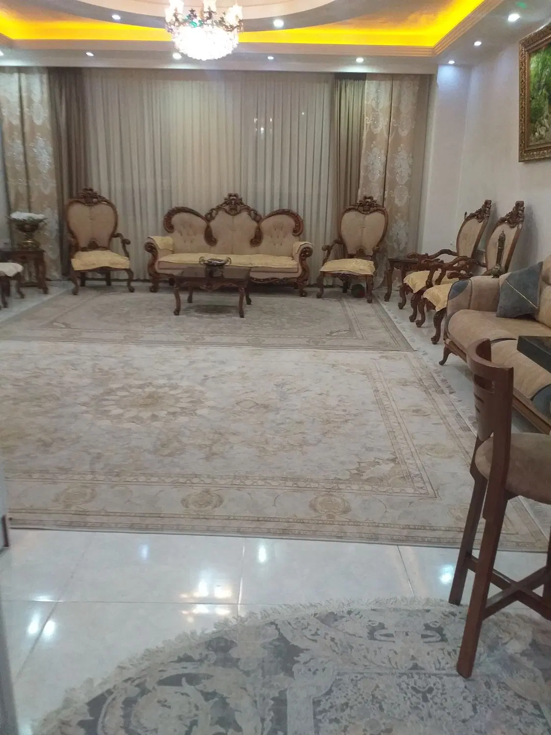 اپارتمان درحدنوسازشیک تمیز