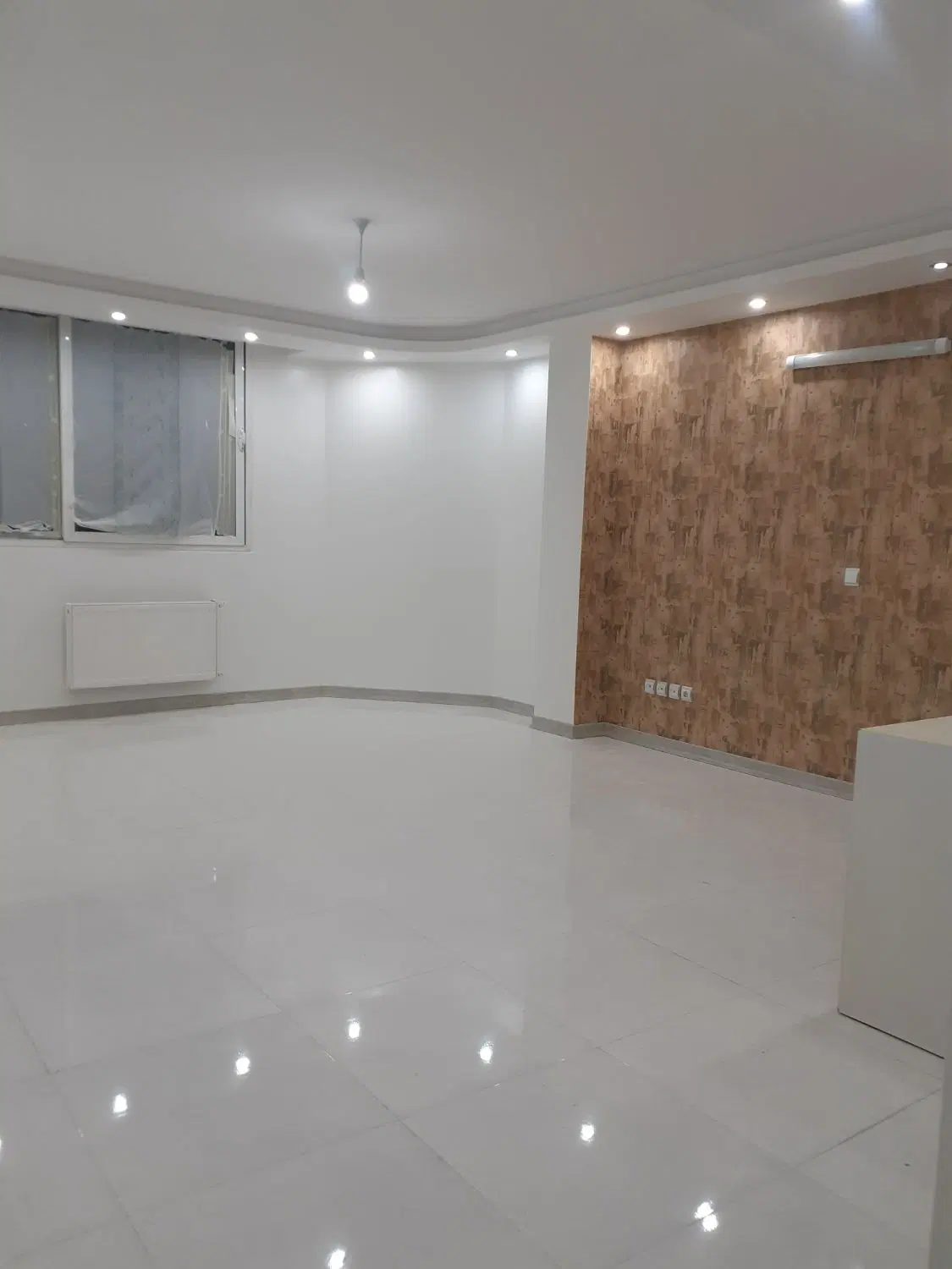 آپارتمان تک واحدی