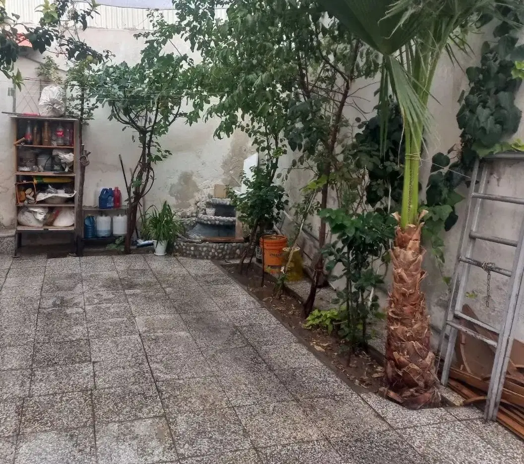 ویلایی دربست
