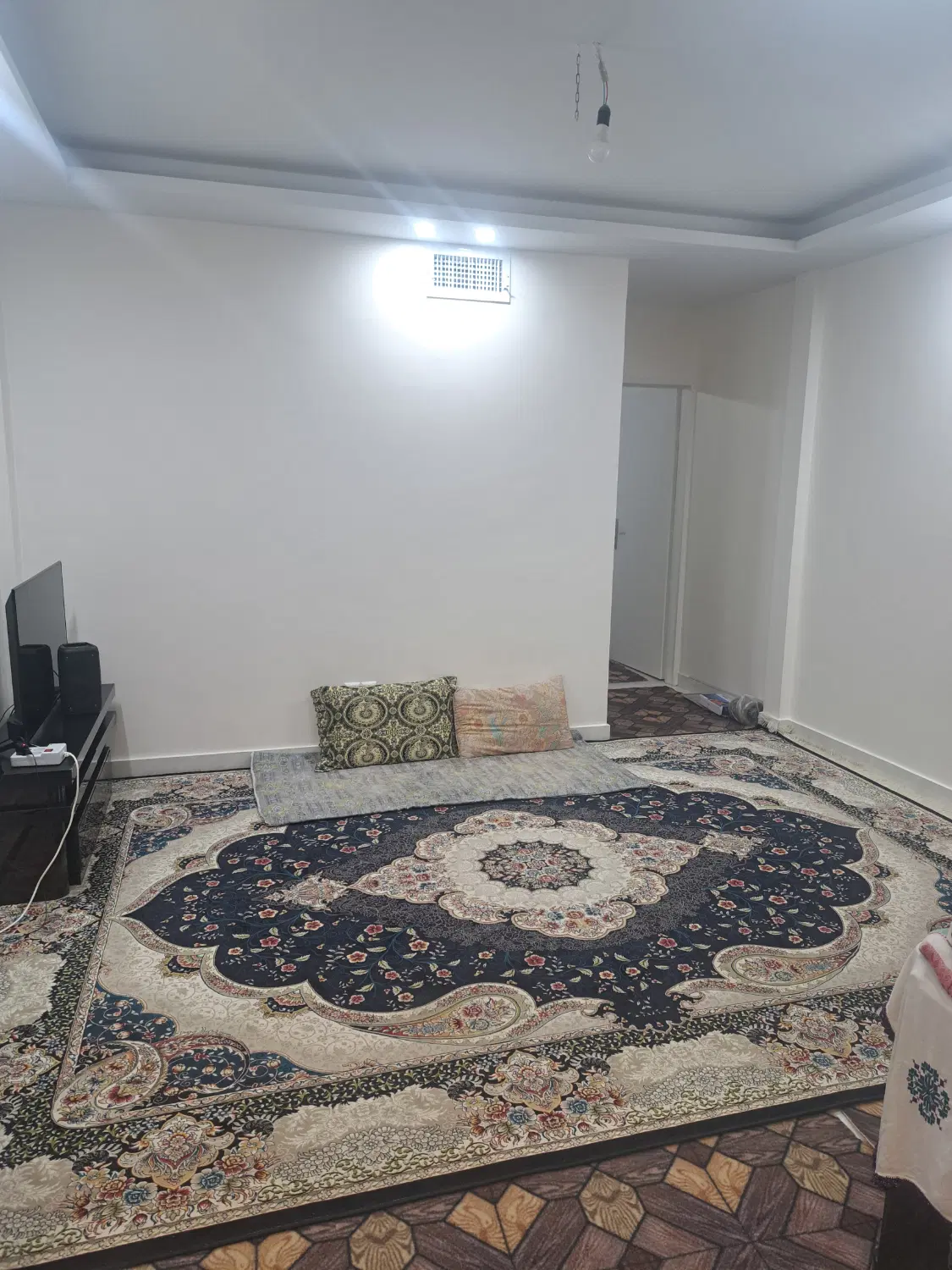 50متر واحد نوساز بهترین موقعیت باهمسایگان خوب