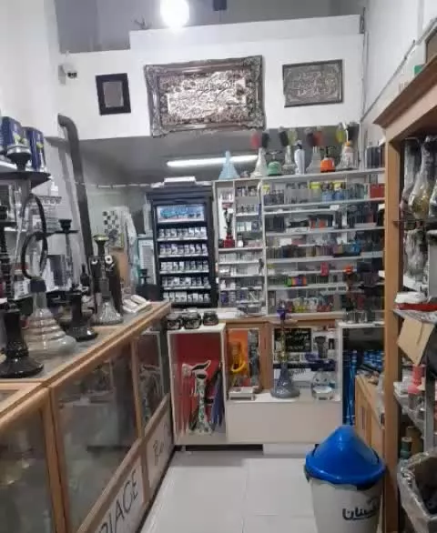 فروش مغازه نبش خ پرنیان چراغ قرمز  سیگار فروشی