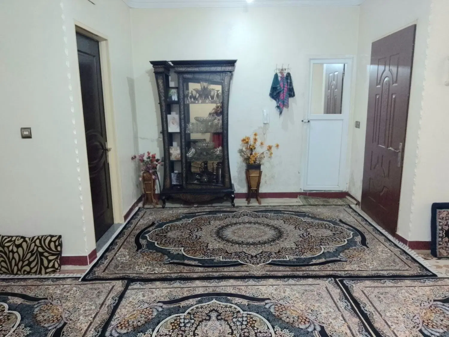 اپارتمان ۹۷ متری دو خواب لوکیشن خوب(شهرک جعفریه)