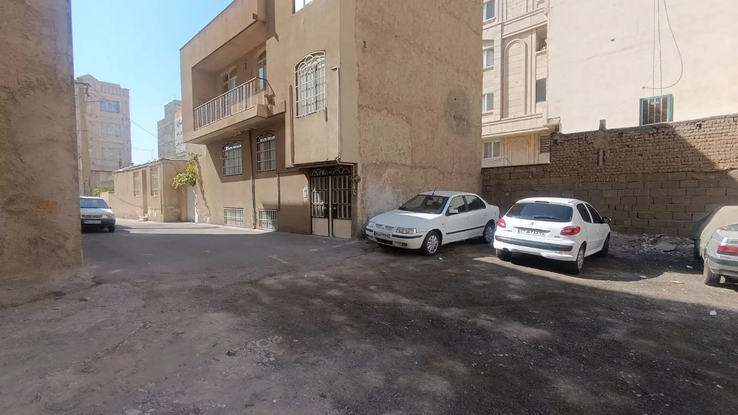 زمین 140