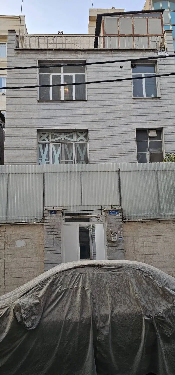 ۷۰ متر مسکونی سه طبقه یکجا
