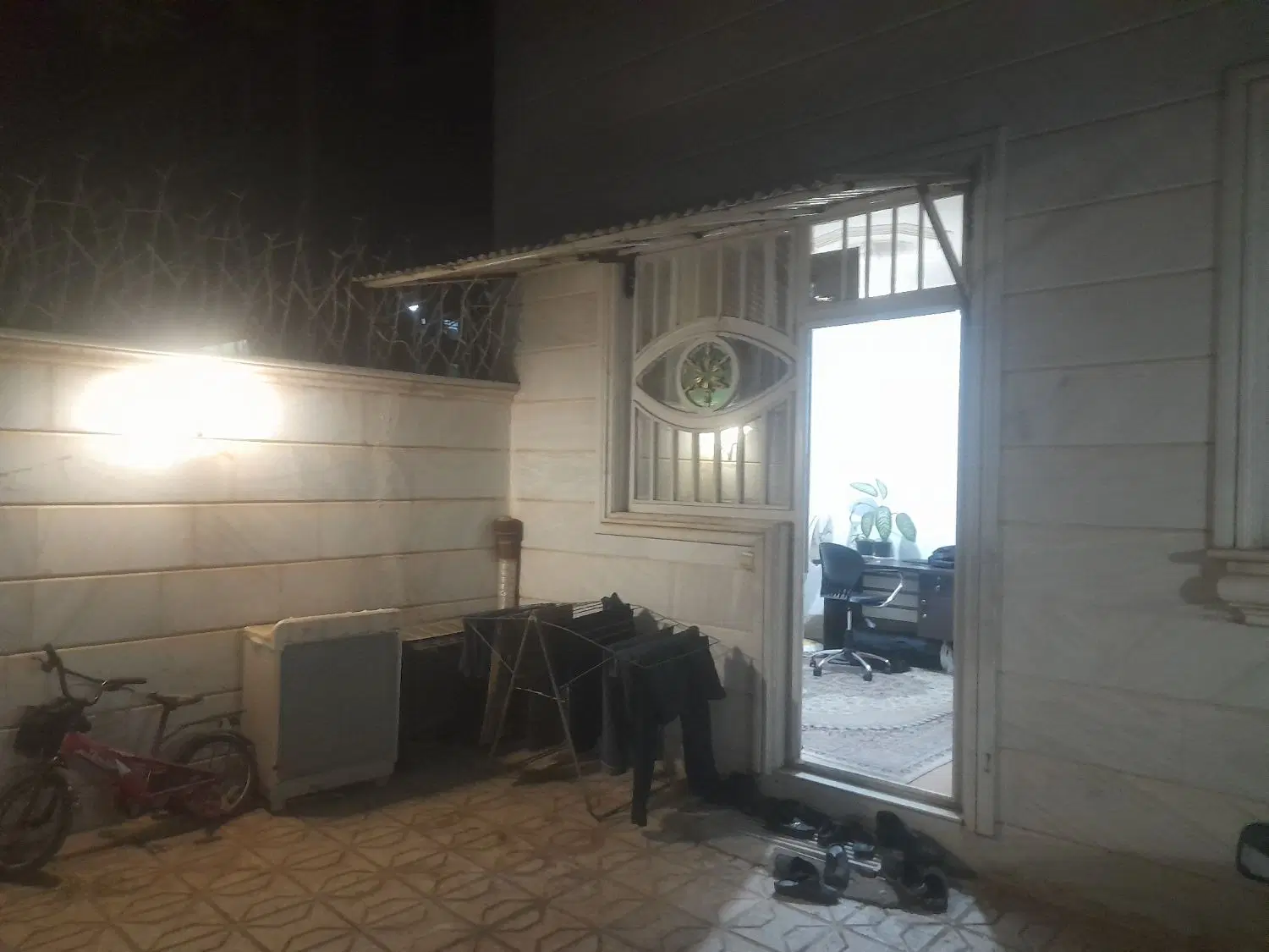 یک واحد آپارتمان طبقه اول و همکف