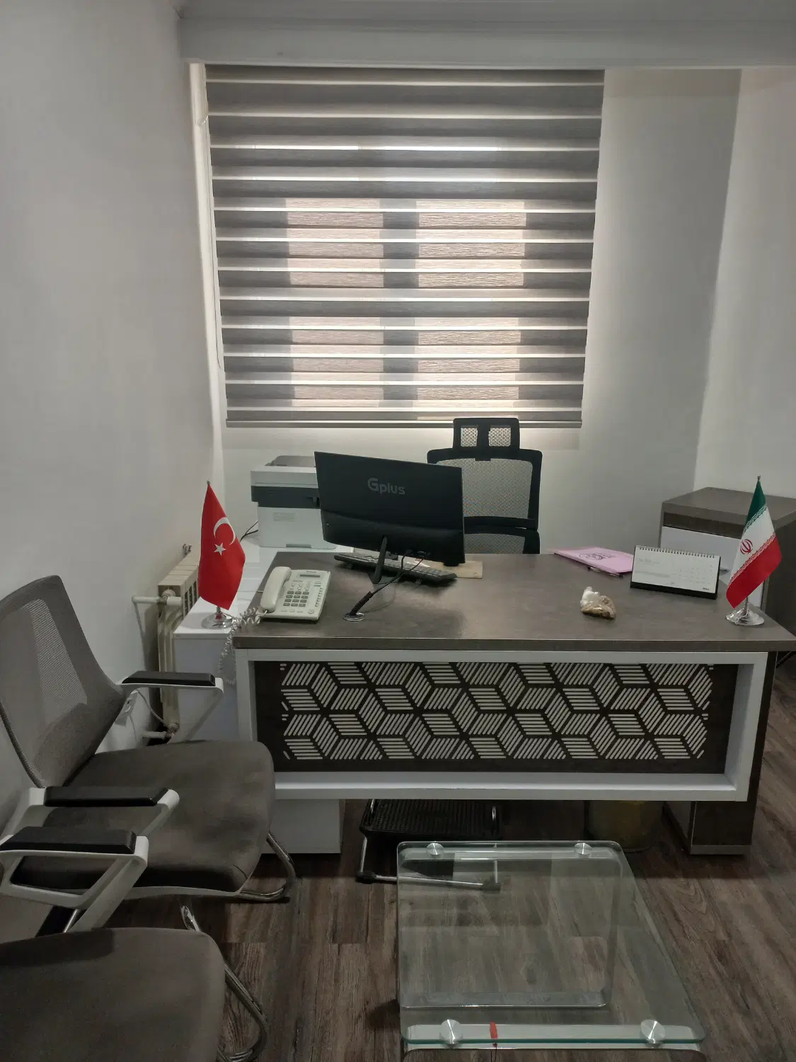 اجاره یک اتاق از یک شرکت