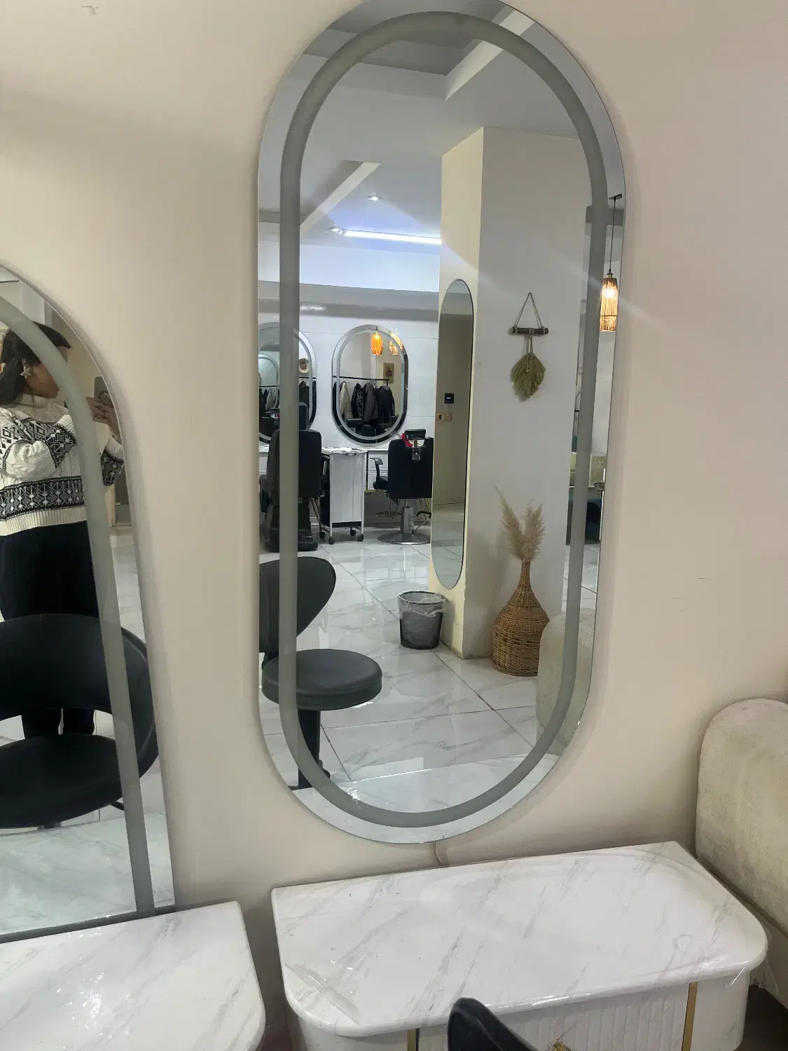اجاره اتاق اجارع تخت مژه و میز ناخن