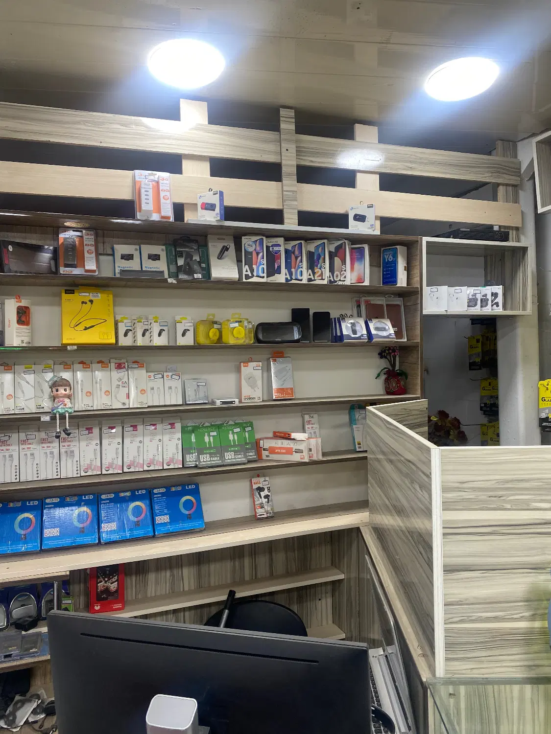 واگذاری مغازه موبایل در شریعتی