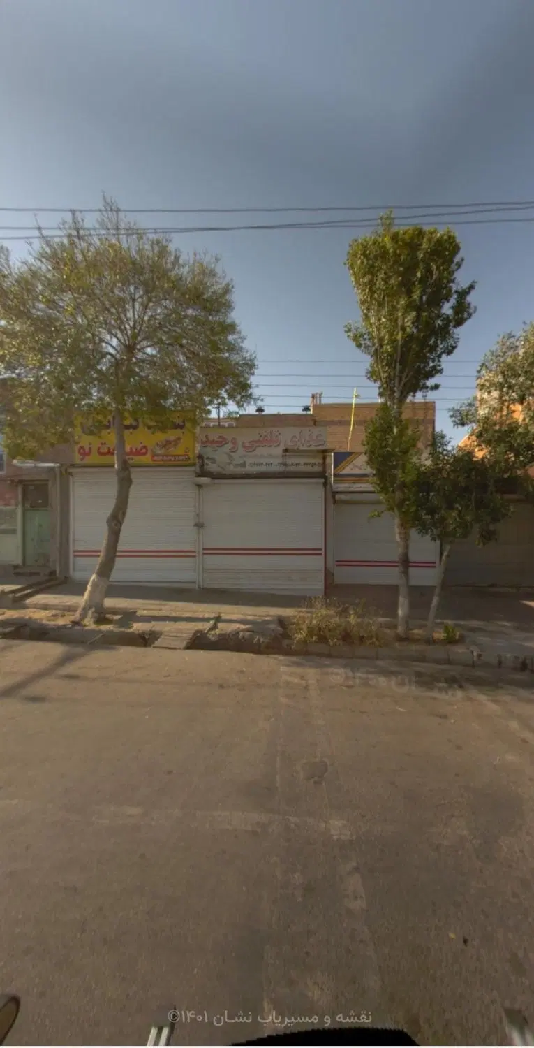 یک باب مغازه در انقلاب ۴۲متری