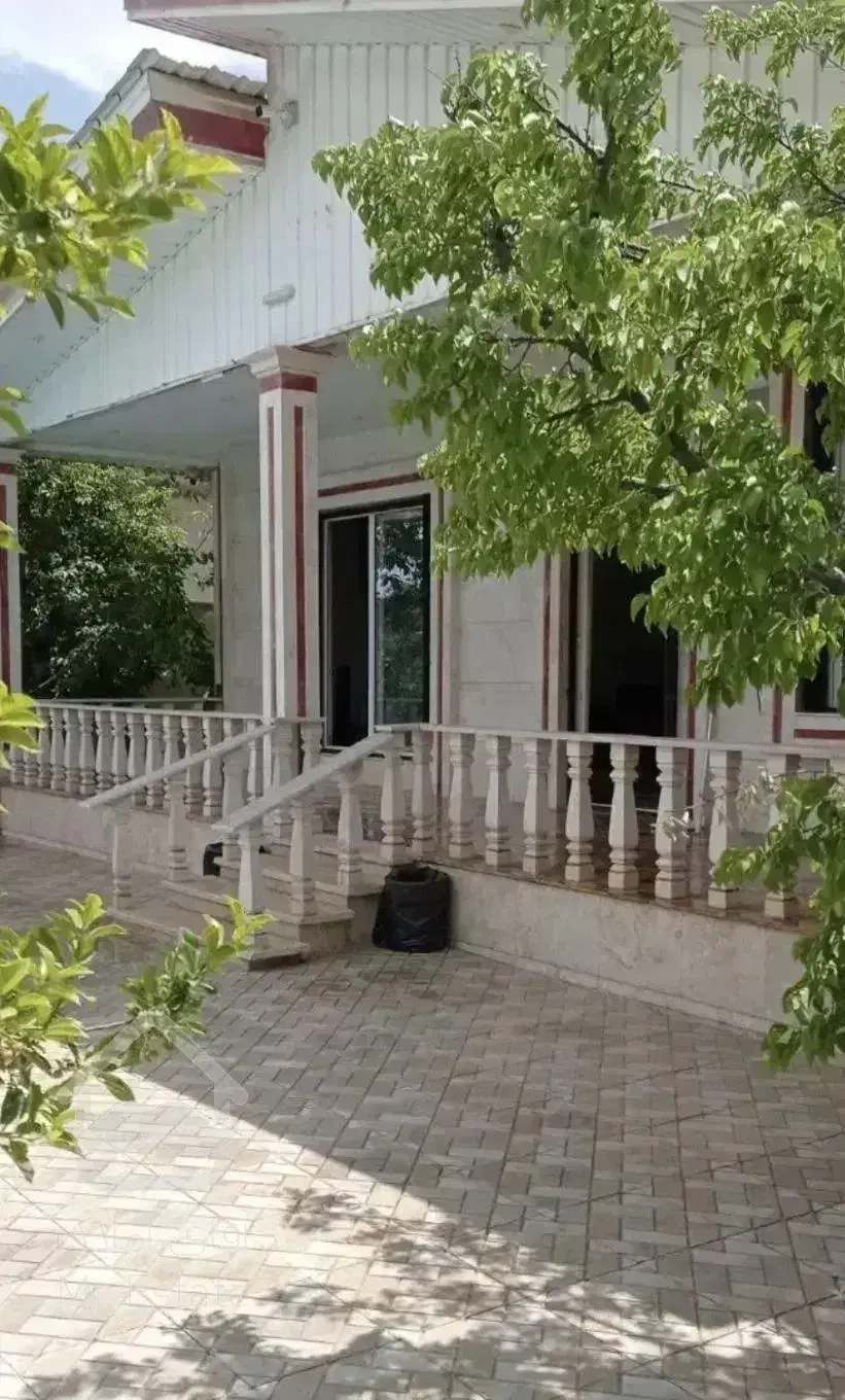 ویلایی ۲۴۰ متری شهرک گلستان
