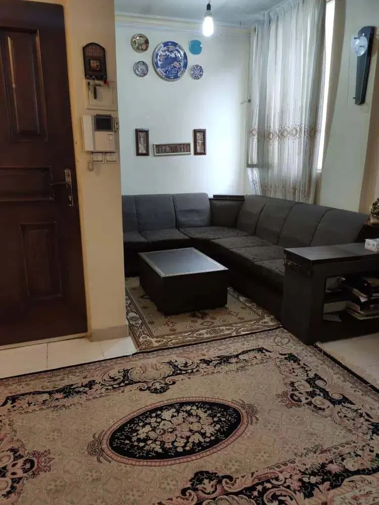 ۳۵ متر طبقه اول - خواب مستر - پارکینگ سندی