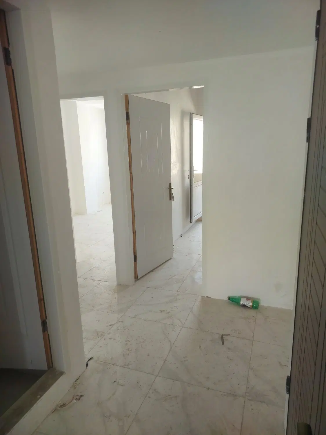 اپارتمان جهاد، نصر، پرواز