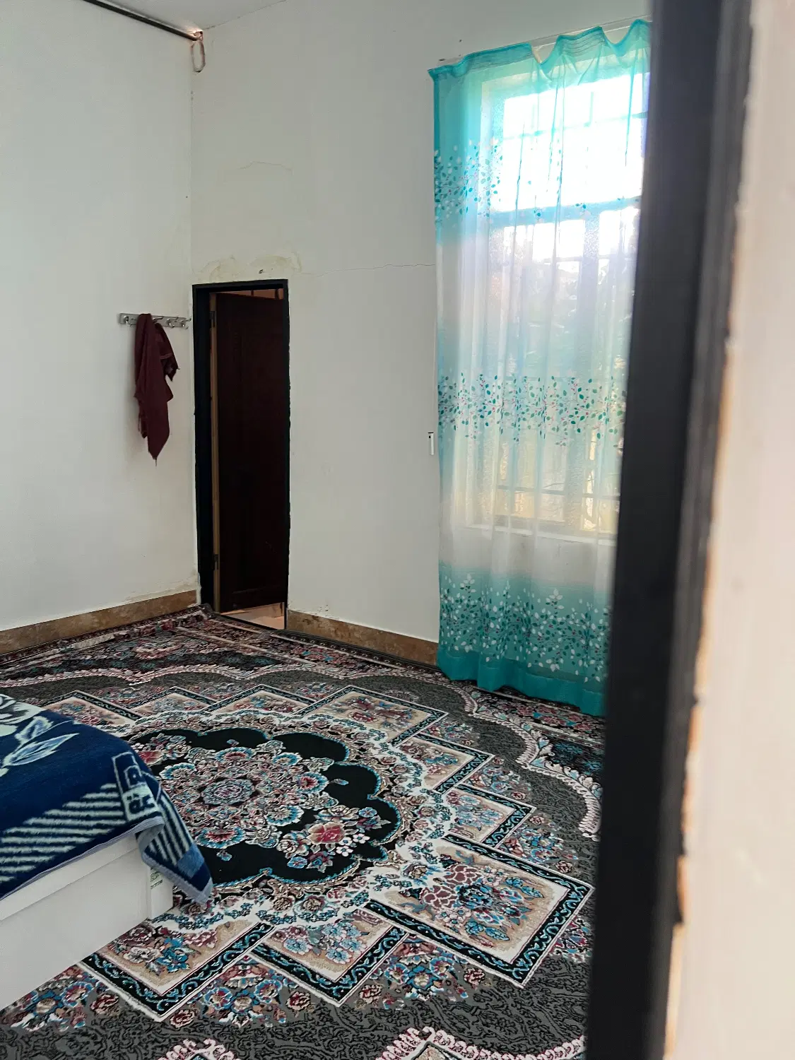 باغ حاشیه شاهنامه ۷۶