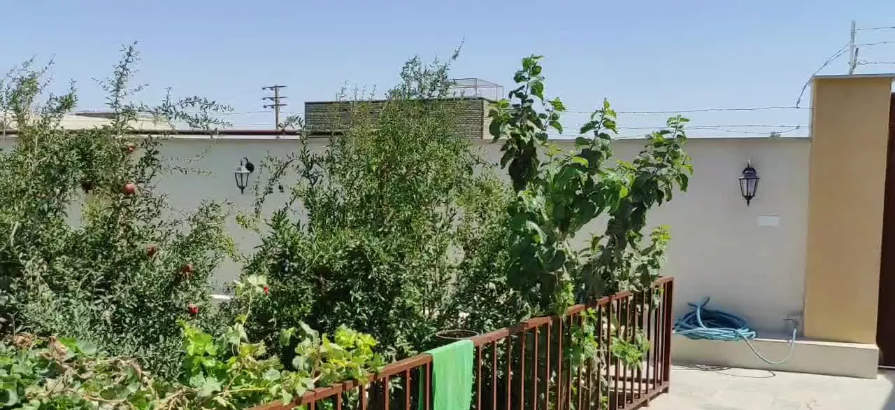 خانه باغ کلید نخورده واقع در طاهرآباد کاشان