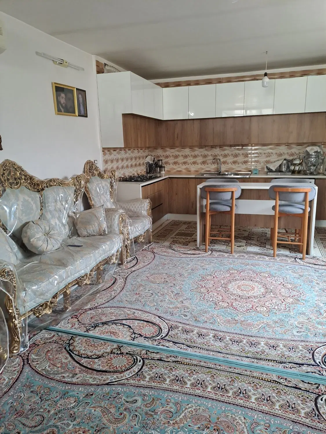 واحد ۶۳ متری بلوار کارگر نوساز