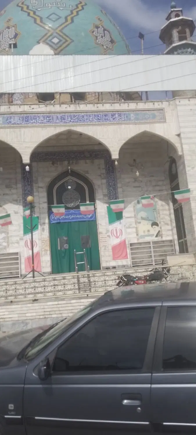 زمین۳۰۰‌متری‌پرنیان