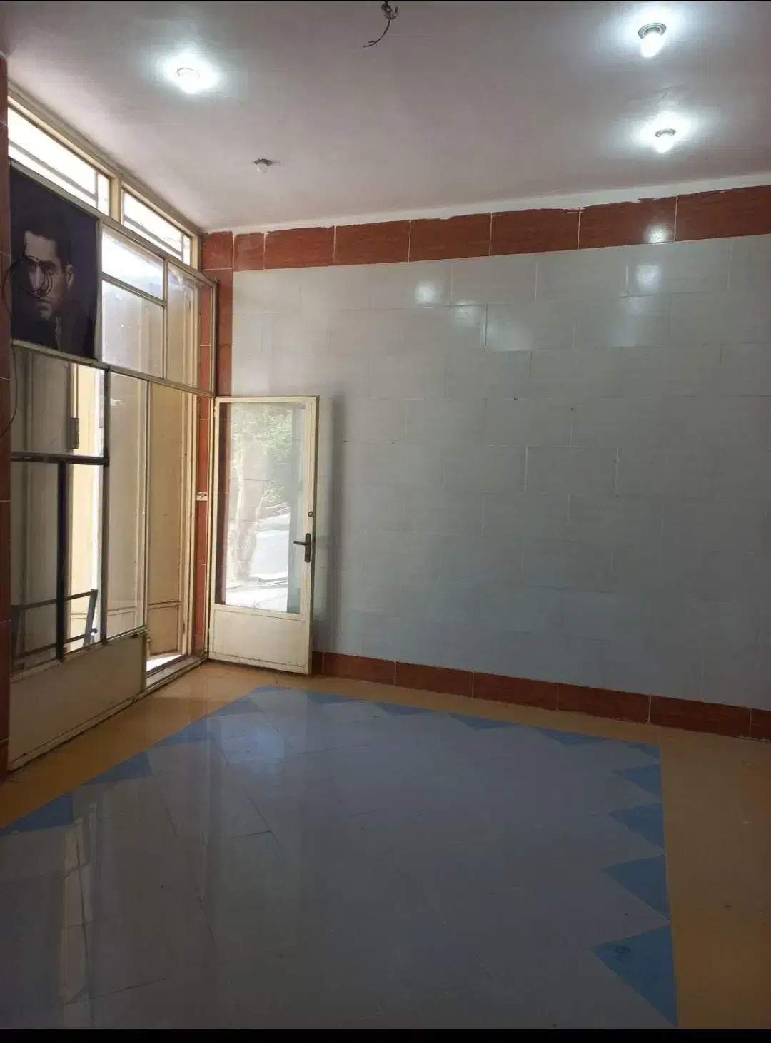 مغازه با کرایه یکسال یکجا