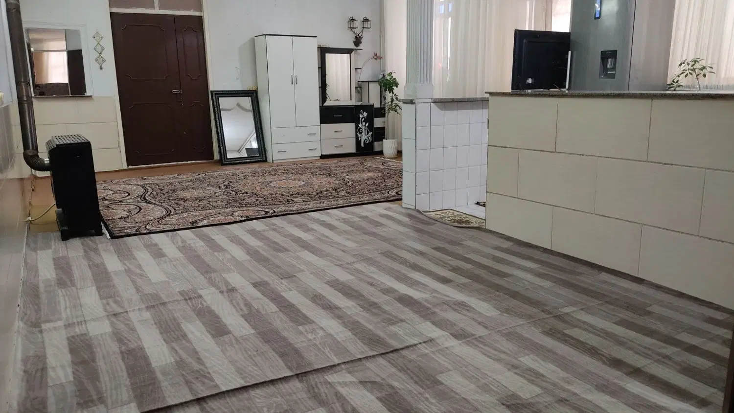 خانه ۹۰متری راه جدا