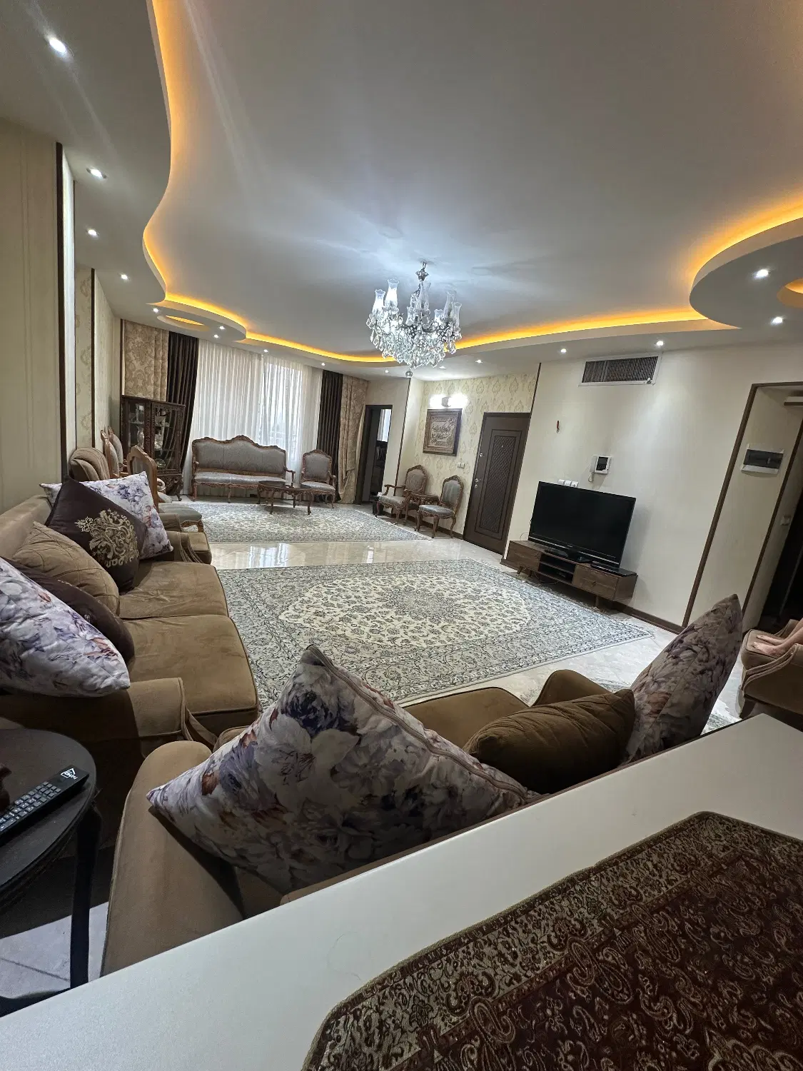 آپارتمان ۳ خوابه ۱۳۷ متری خ مهدیه جی