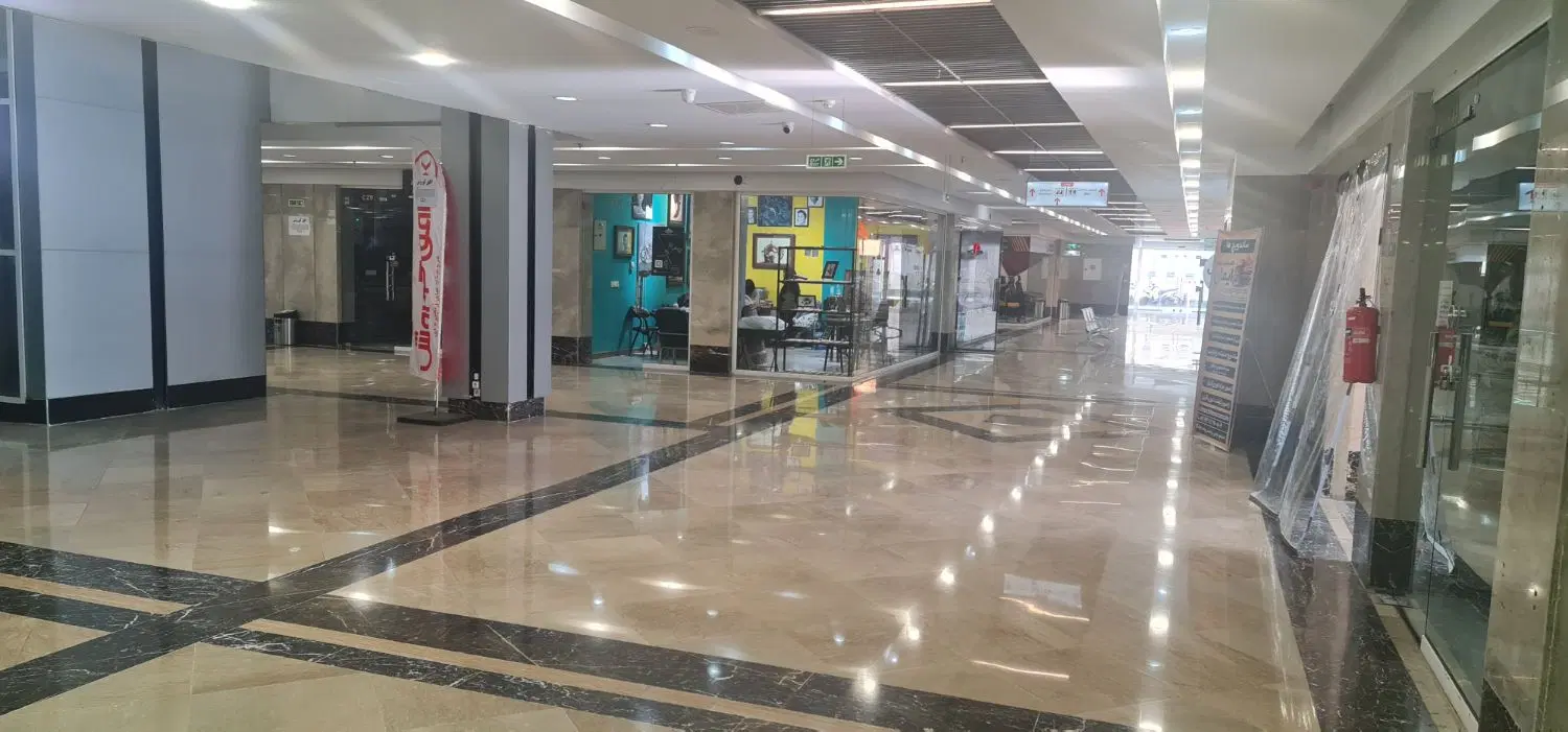 واحد تجاری ۷۵ متری در مرکز خرید پارامیس