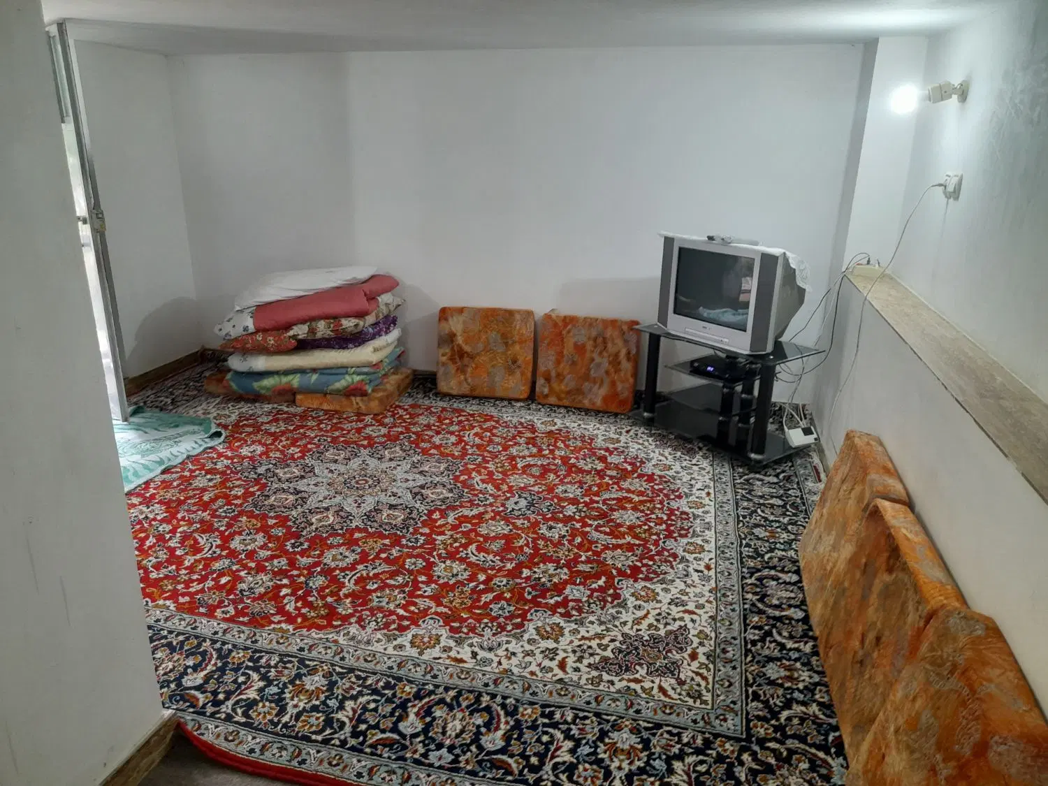 سوئیت حیاط دار