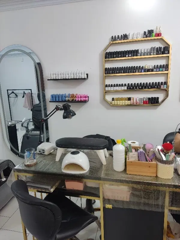 اجاره میز ناخن، صندلی رنگ و کوتاهی