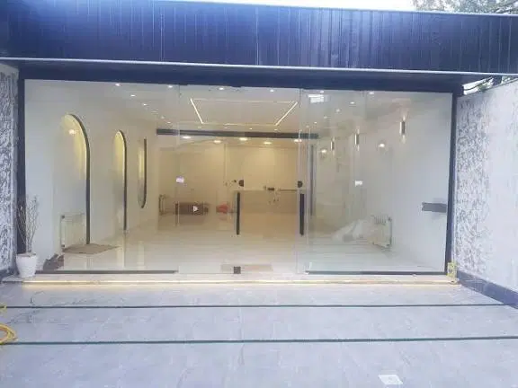مغازه تجاری بر خیابان شهرک امام حسن 40 متر