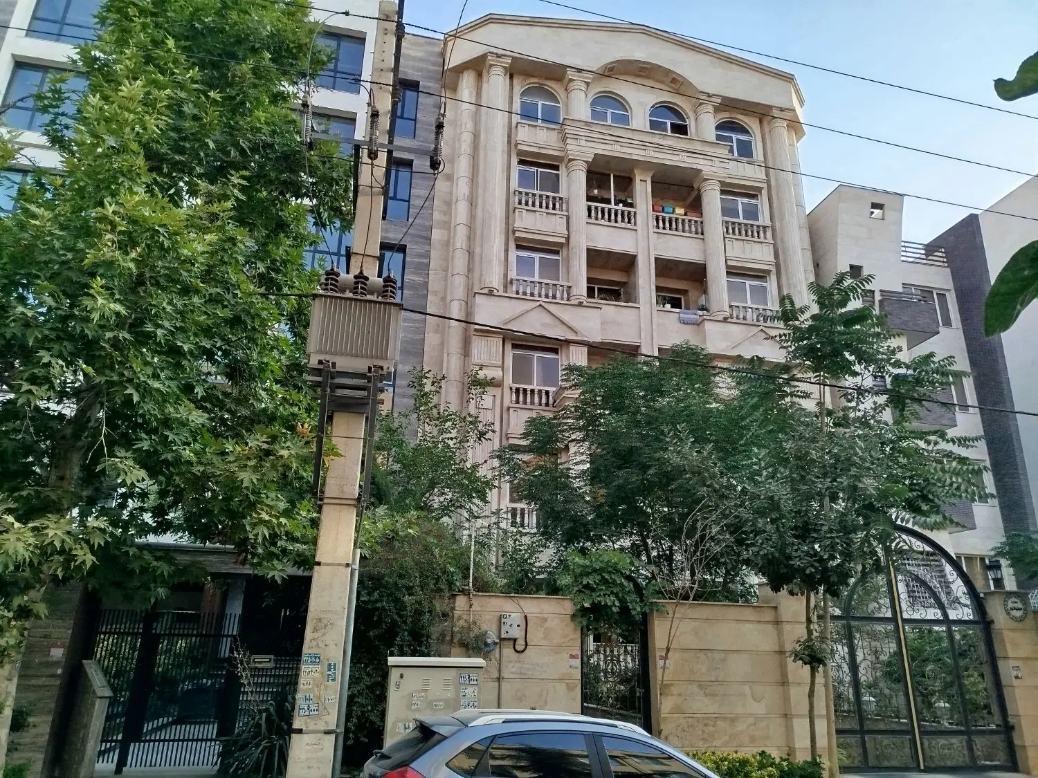 واحد آپارتمان ۱۰ واحدی