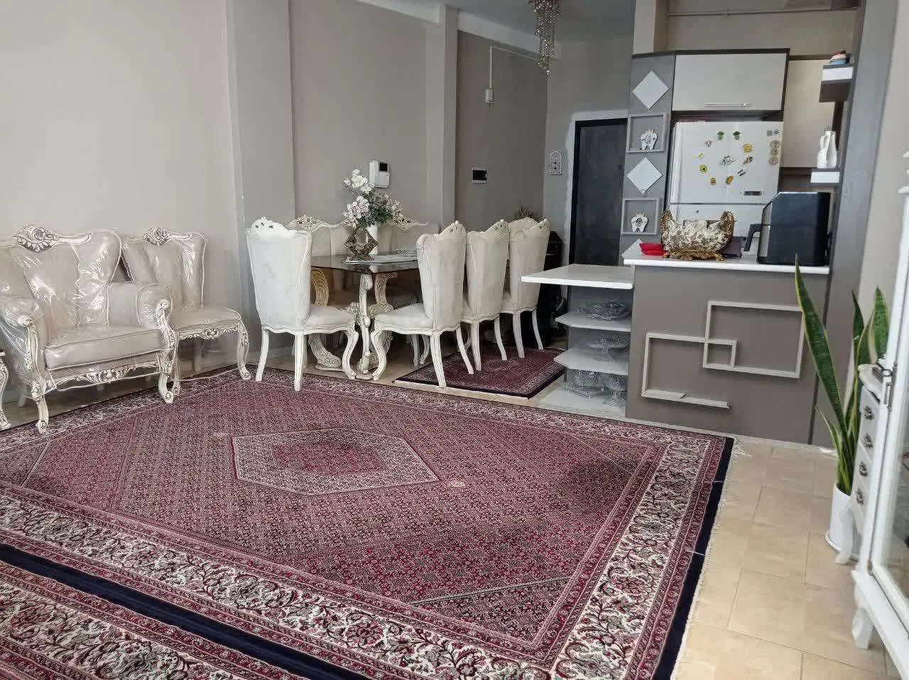 برج هنرمندان...95 متر مفید