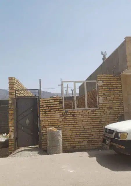 سه منزل ویلایی پیش فروش سفت کاری در حاجی اباد