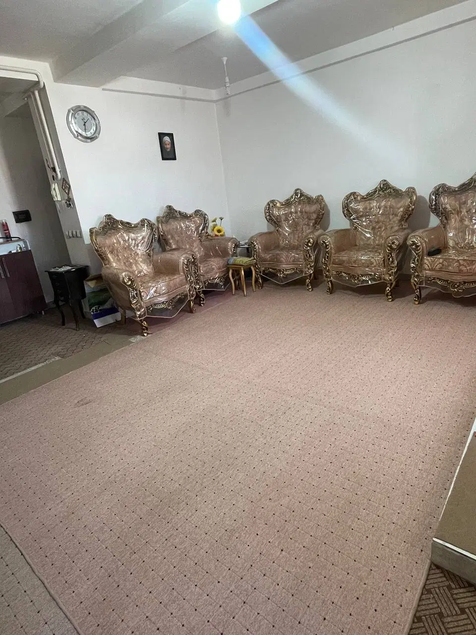 یک واحد آپارتمان ۸۰ متری