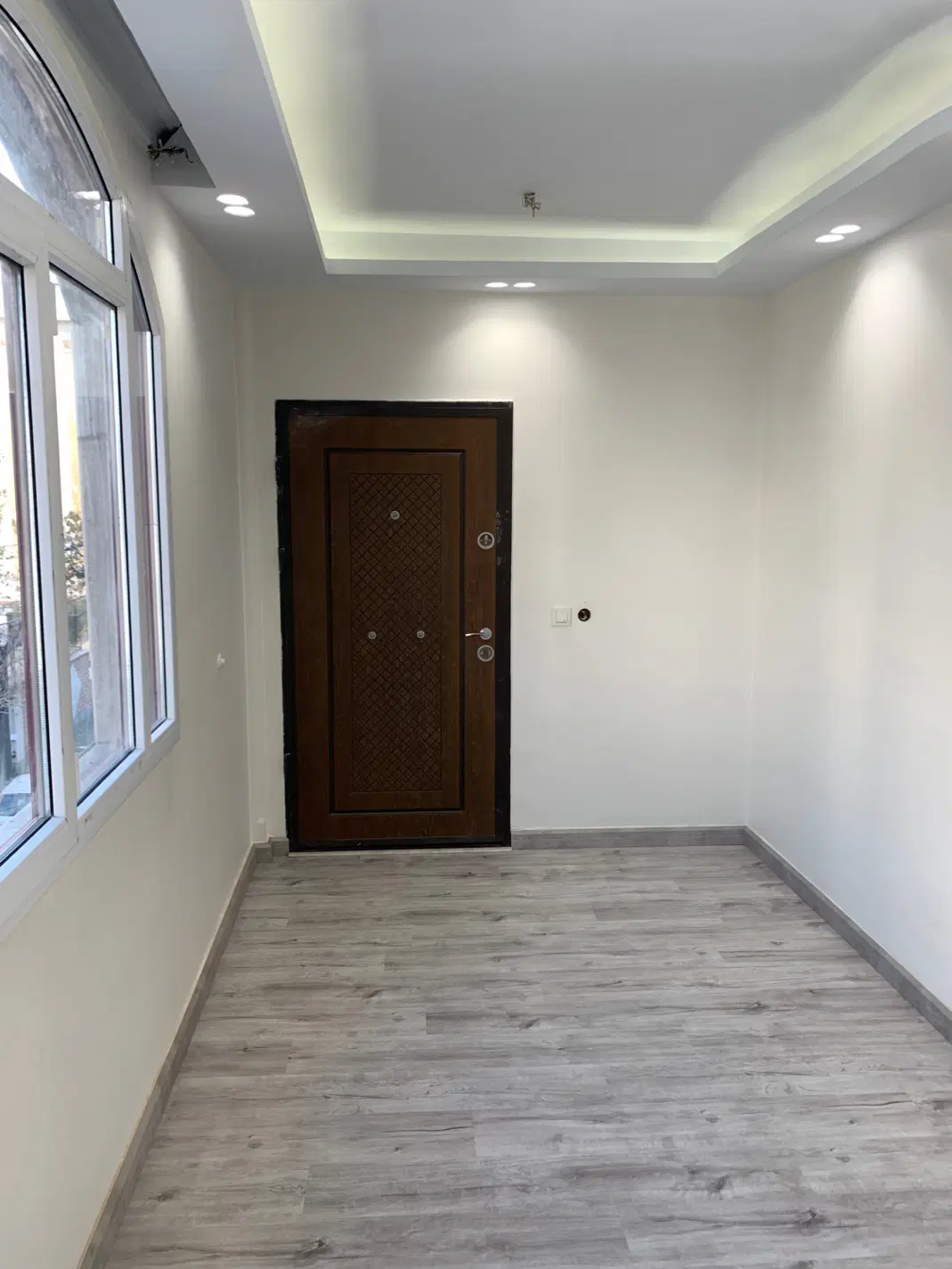 ۵۴ متر شریعتی معلم