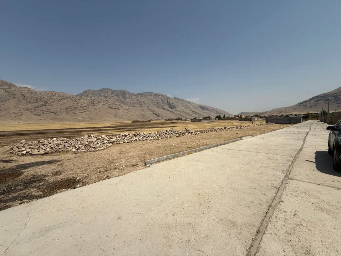 زمین مسکونی ۱۰۰۰ متری با پنج پروانه ساخت در پیان