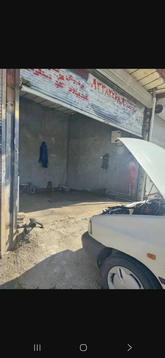 مغازه ۱۵متری دارای آب وبرق
