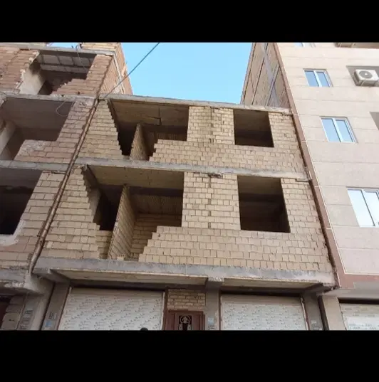 ۳طبقه نیمه کاره رفع خلافی تسویه شهرداری