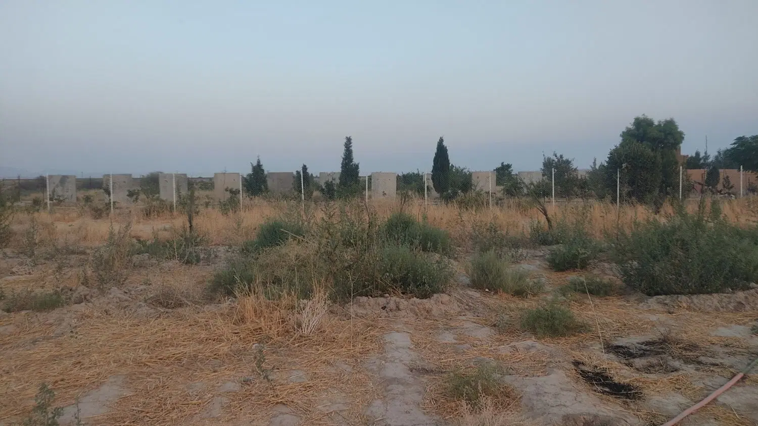 زمین باغ شهری سنددار۷۰۰متربااب