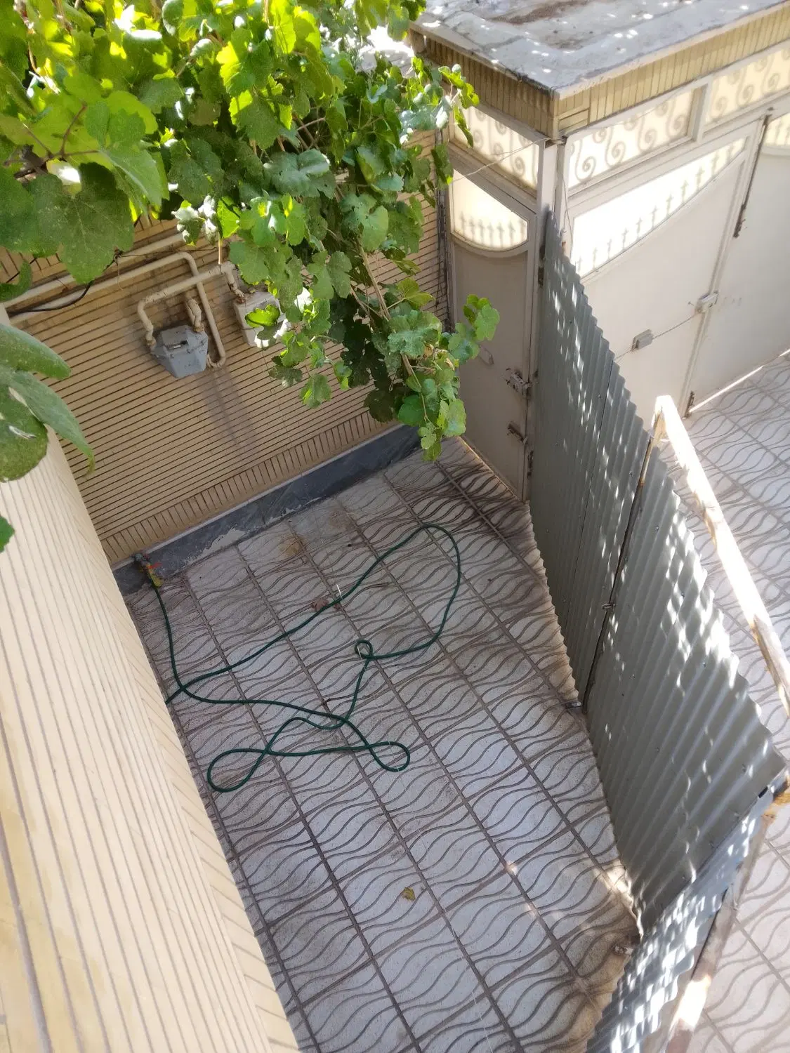 اجاره طبقه همکف یک واحد ویلایی