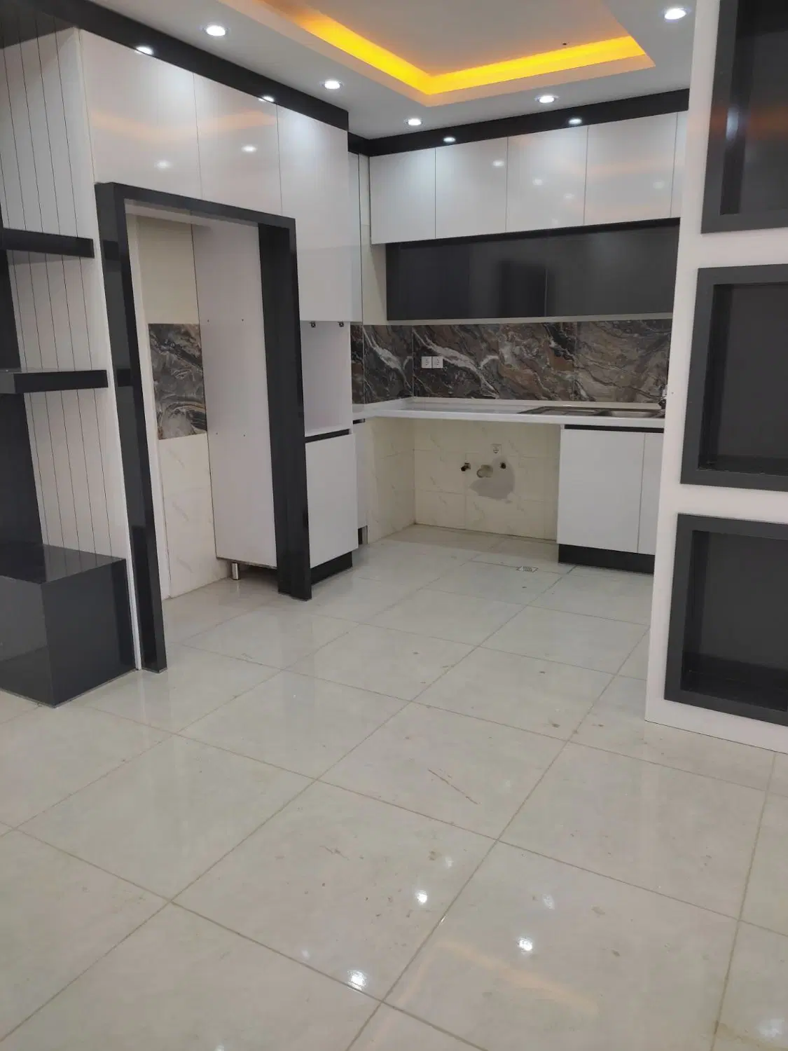 فروش آپارتمان تک واحدی همکف