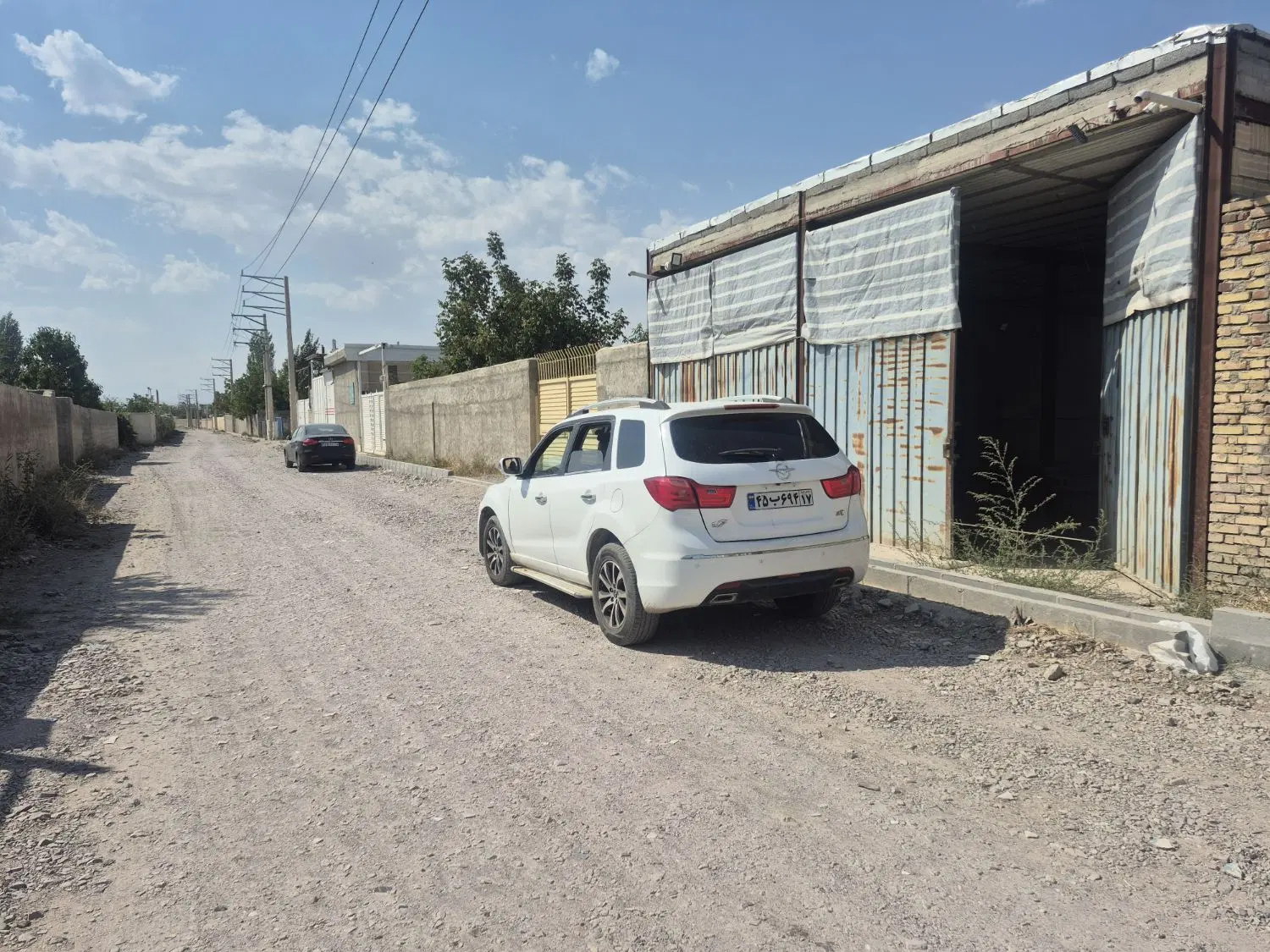 انبار۱۸۰متر داخل خیابان قلی پور .ناحیه