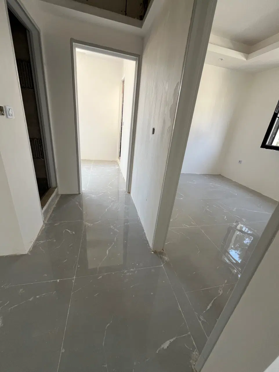 آپارتمان مهندسی‌ساز _ متریال درجه یک (حومه لوکس)