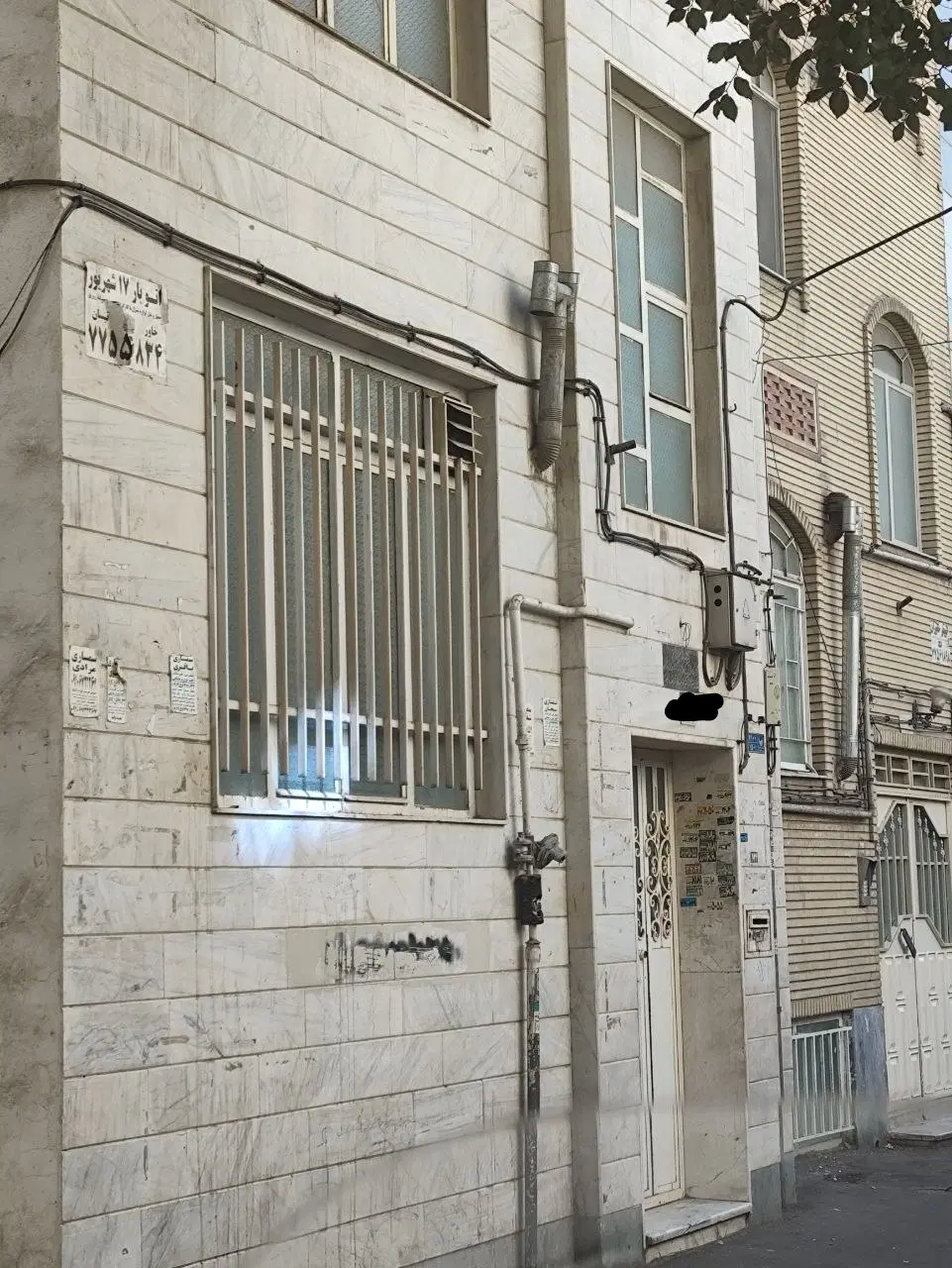 ملک کلنگی دو طبقه مجزا