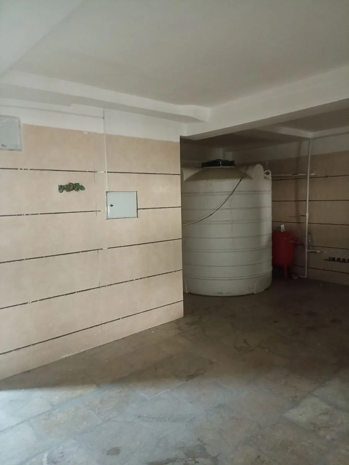 فروش واحد منطقه 11 فول امکانات آسانسور فعال