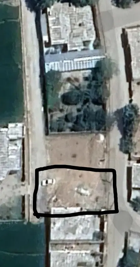 زمین نرگاه