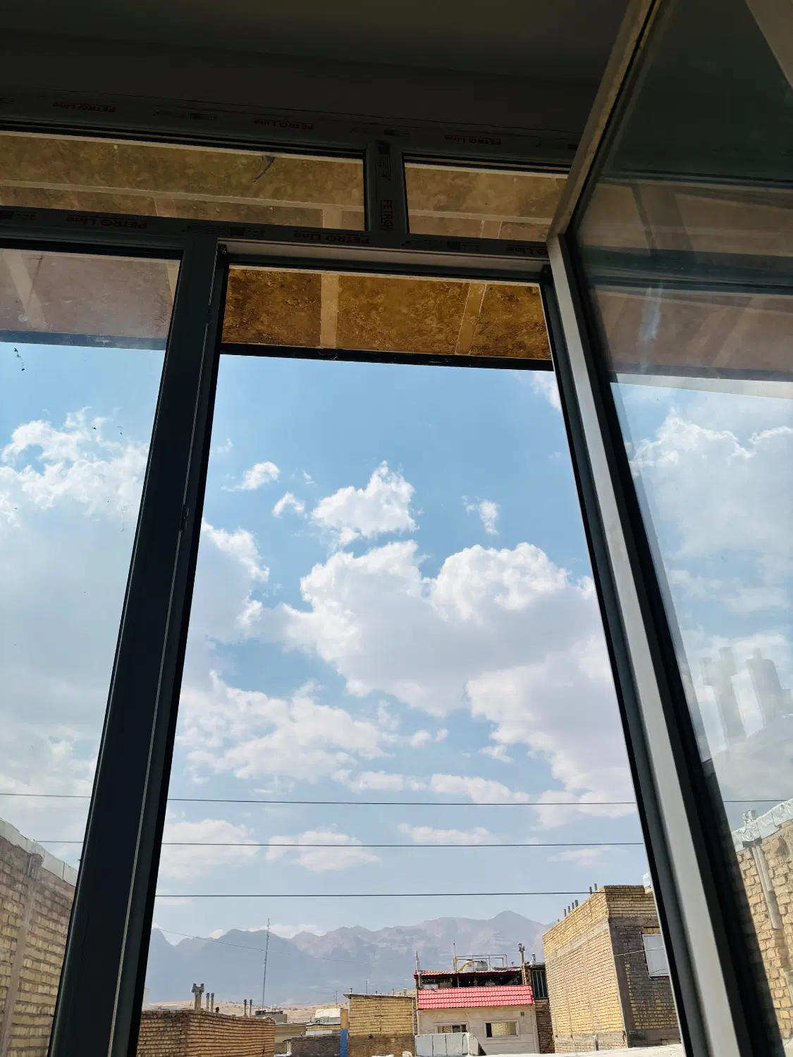 فروش واحد دو خواب تکمیل گویم