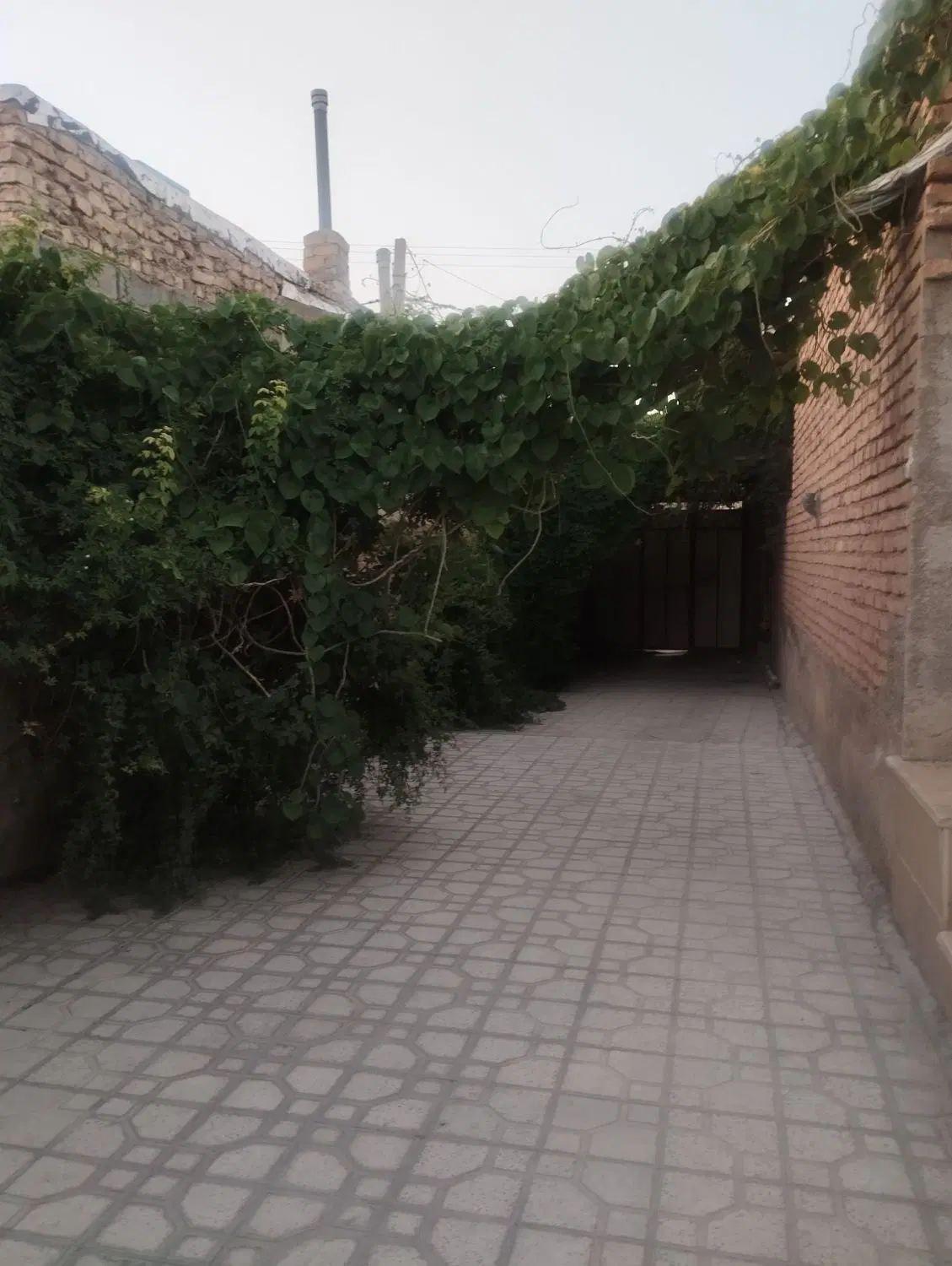 ویلایی ۳۵۰متری سه خوابه