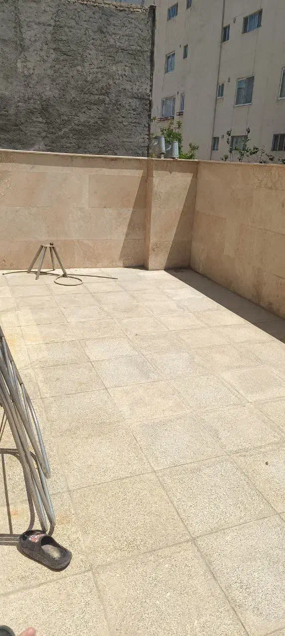 آپارتمان دو خواب چهل متر تراس