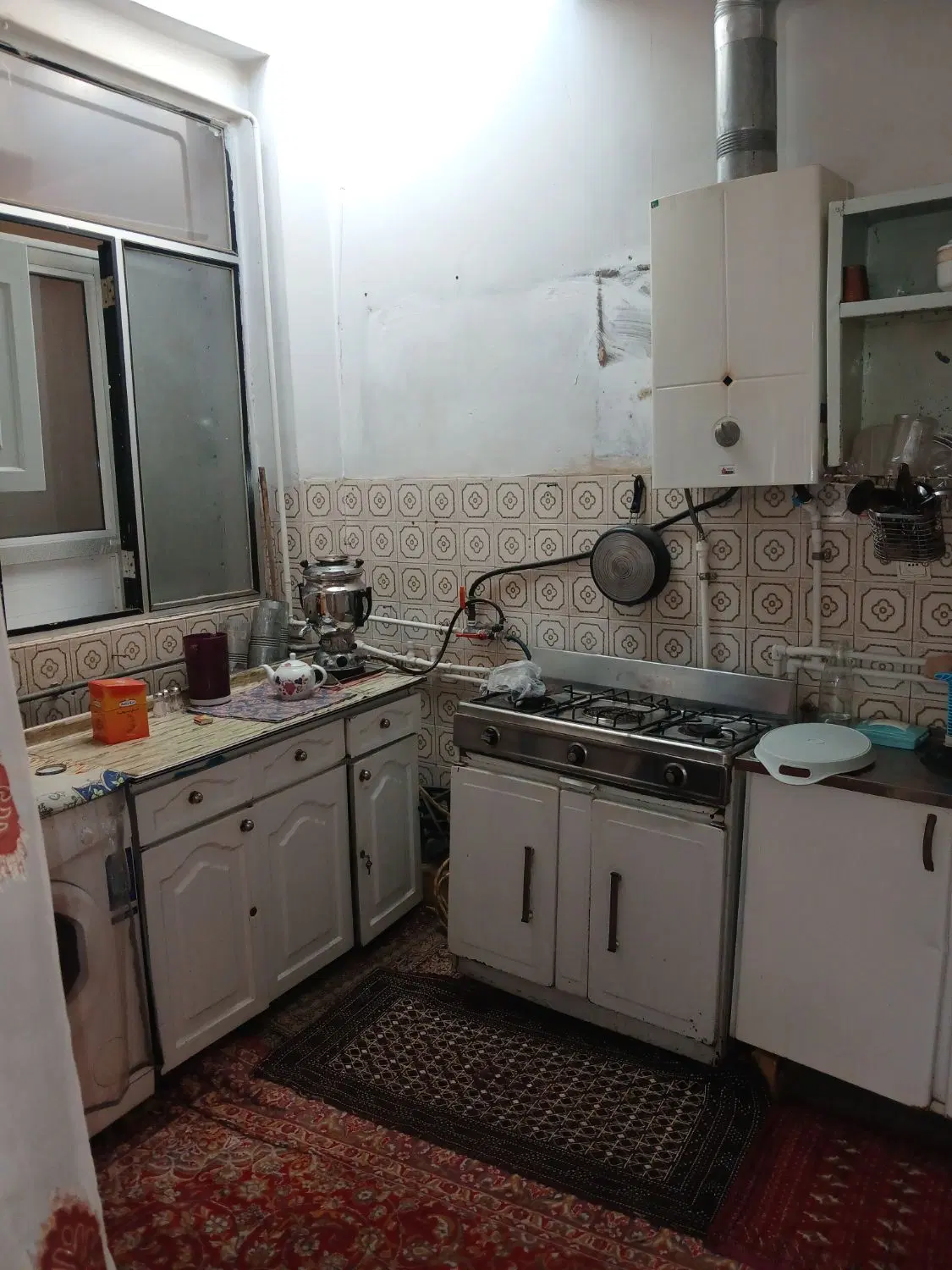 خانه ویلایی .زنجان واقع در خیابان امام روبروی جهاد