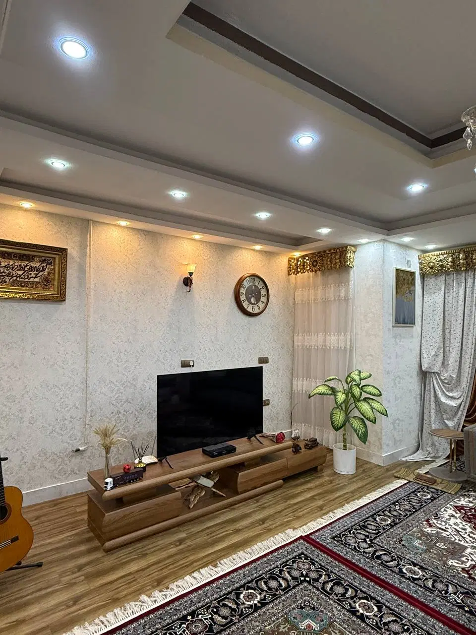 نیایش ، فاز دو ، ۱۰۷ متری لوکس